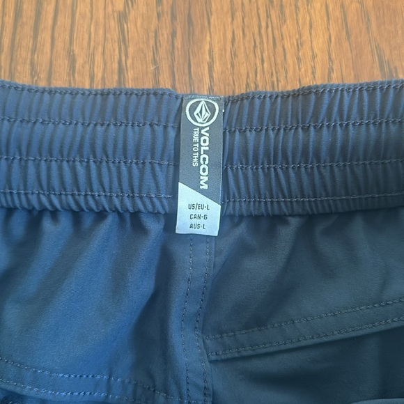Volcom Mens Blue Board Shorts W/ Drawstring Size L - Picture 5 of 7